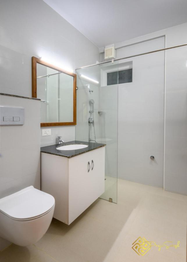 Daffodils Luxury Airport Suites Kochi Exterior photo