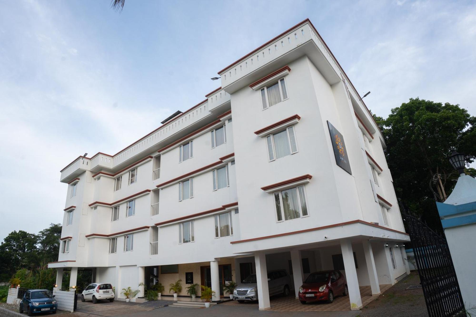 Daffodils Luxury Airport Suites Kochi Exterior photo